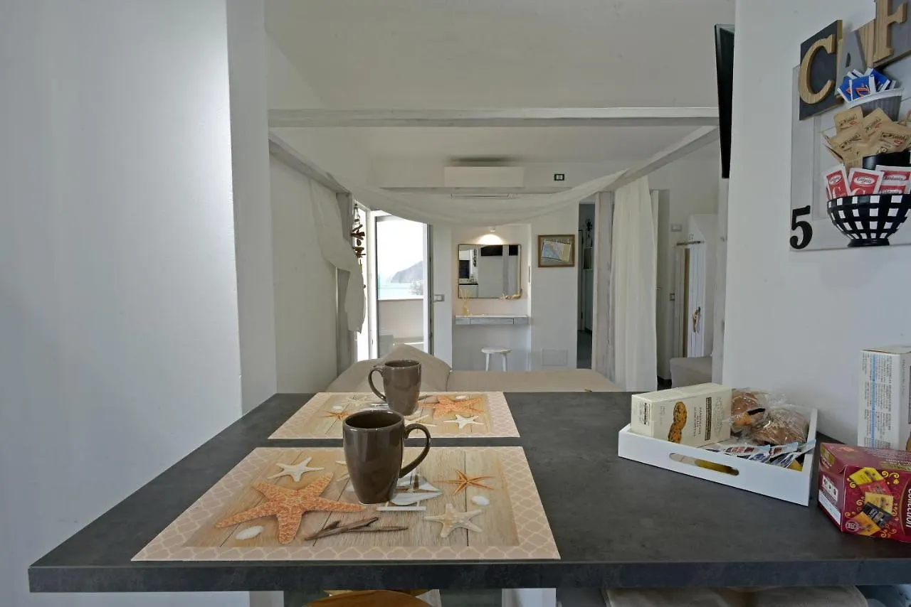 Hotel Amare Il Mare Affittacamere E Appartamenti Corniglia